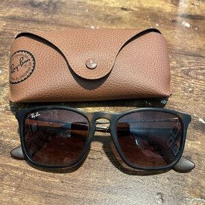 Ray-Ban Matte Black Sunglasses with Tan Case
